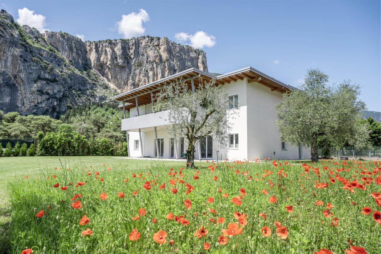 Casa Flavia, Mountains & River Arco Buitenkant foto